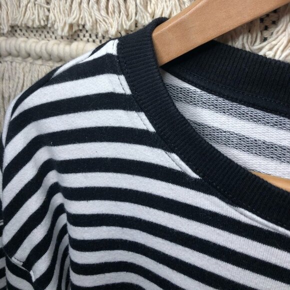 H&M Black Striped Cropped Pullover - Picture 3 of 8